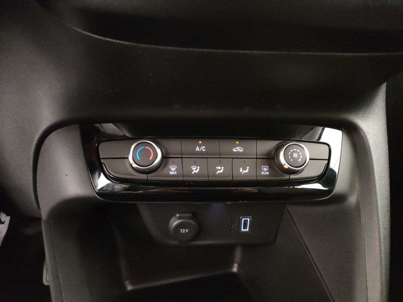 Opel Corsa Nuovo benzina Corsa Porto Mantovano