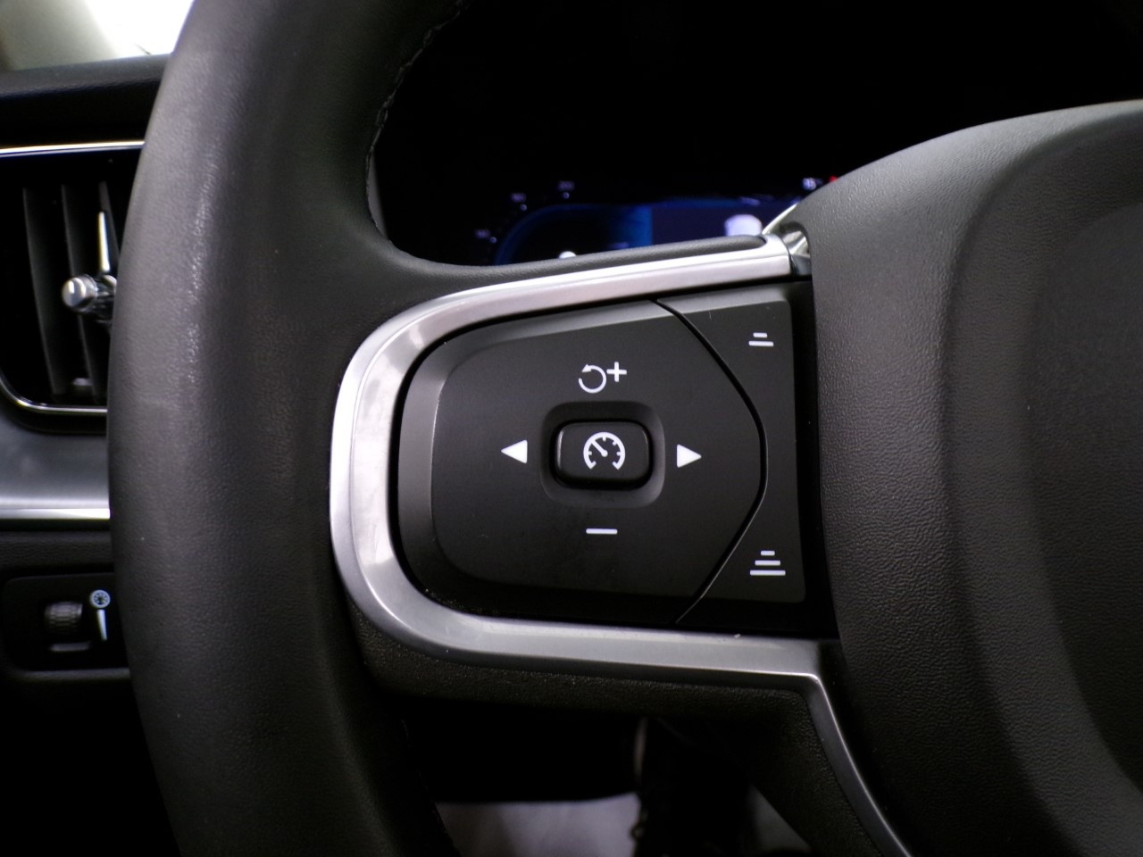 Volvo XC60 XC60 2.0 T6 Recharge Plug-in Hybrid  Inscription Expression AWD Auto - 19