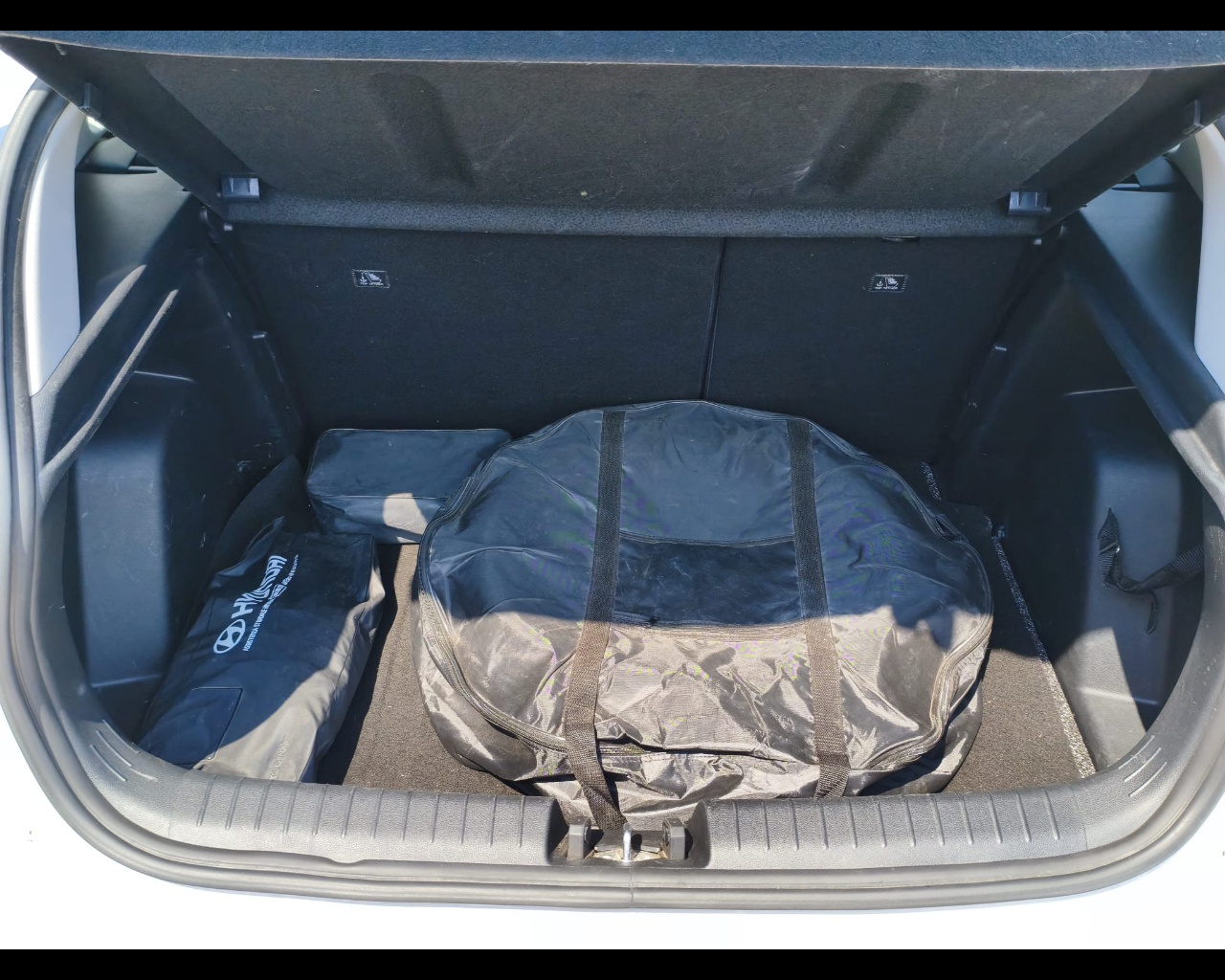 Foto HYUNDAI Bayon 1.2 Gpl Xline 78cv mt