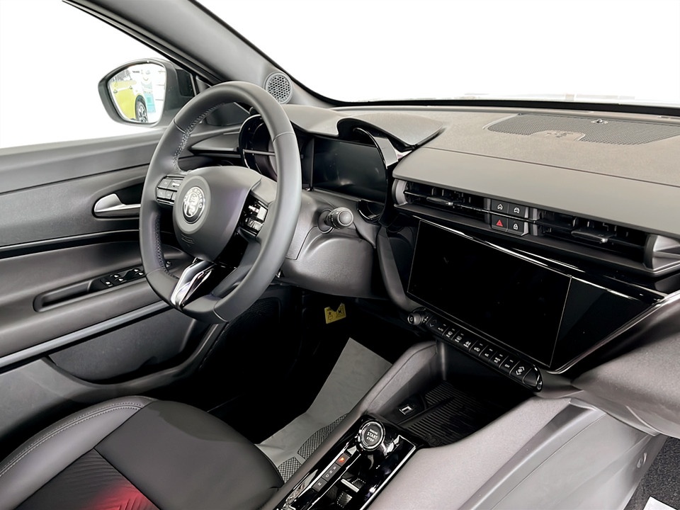 ALFA ROMEO Junior Ibrida My25 Ibrida Q4 1.2 145cv Hybrid Edct6 Ibrida km0 - 12