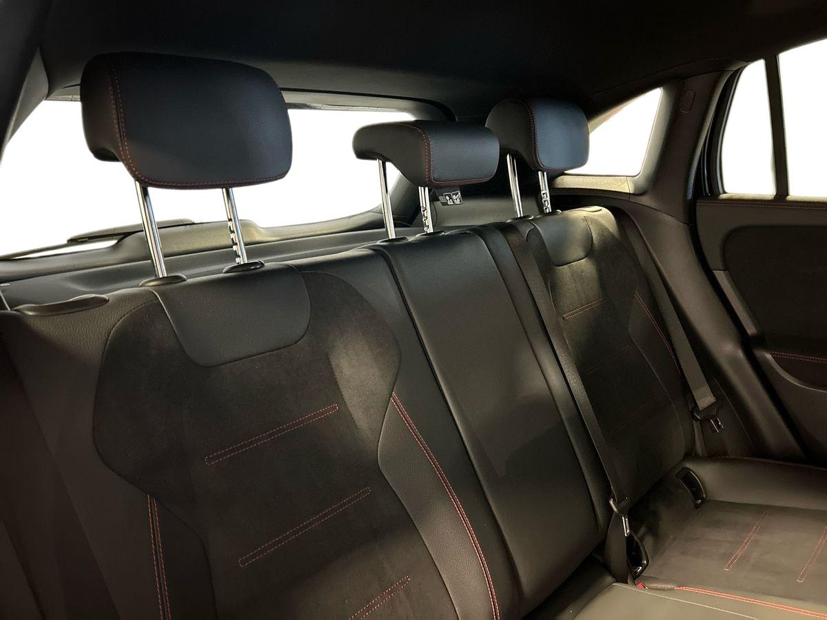 Mercedes GLA GLA 200 D Premium 4Matic 8G-DCT - 16