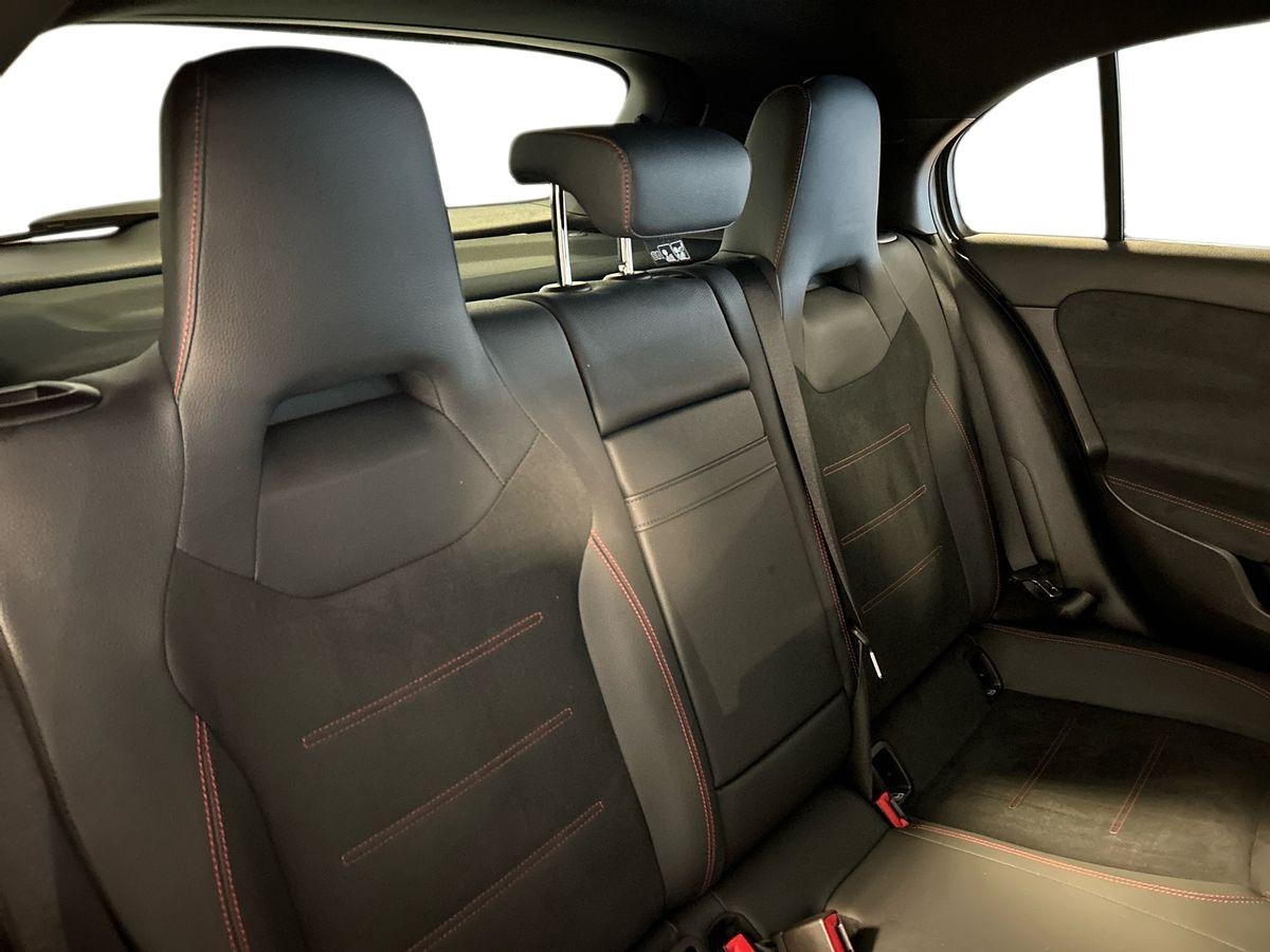 Mercedes  Classe A 180 D Advanced Plus AMG Line 8G-DCT - 16