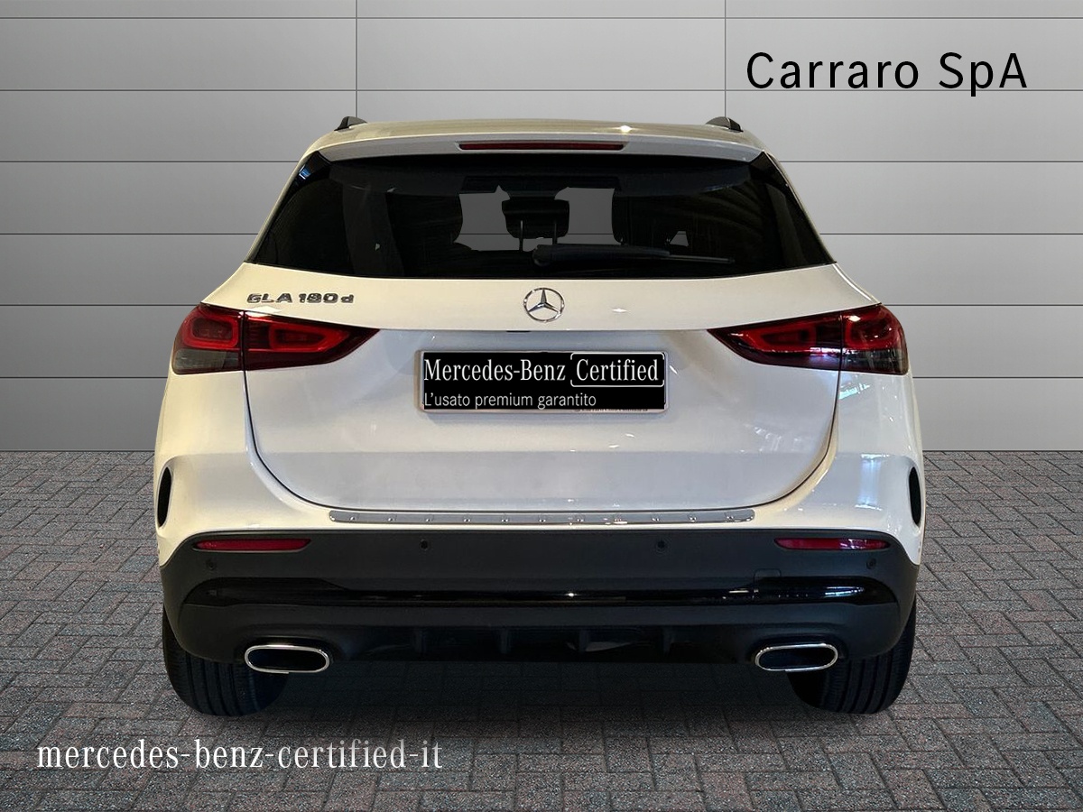 Mercedes GLA GLA 180 D Premium 8G-DCT - 4