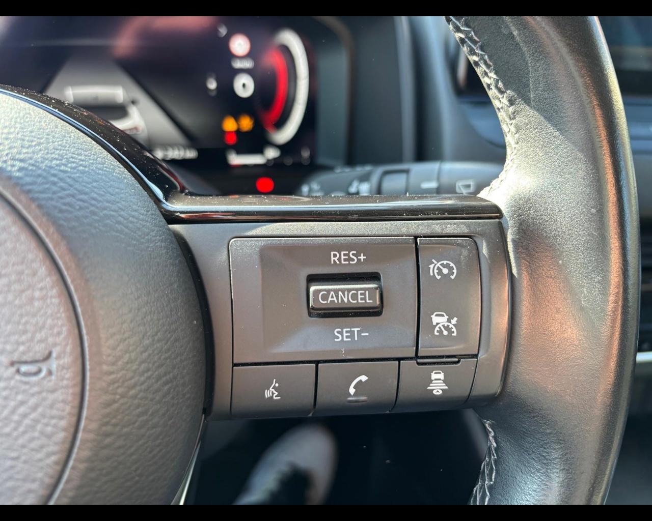 Foto NISSAN Qashqai 1.3 mhev N-Connecta 2wd 140cv