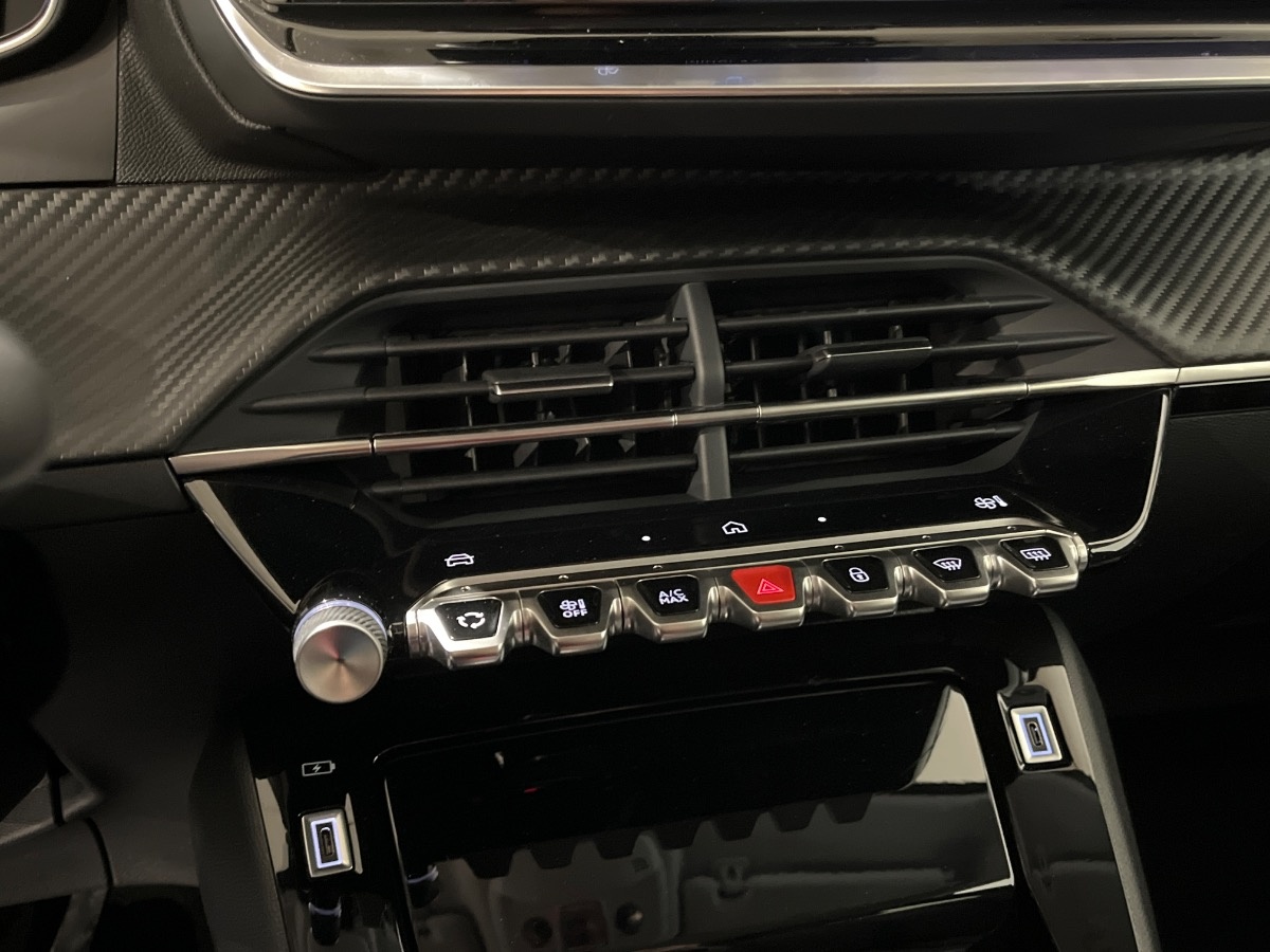 Peugeot 208 Nuovo Benzina 208 Verona