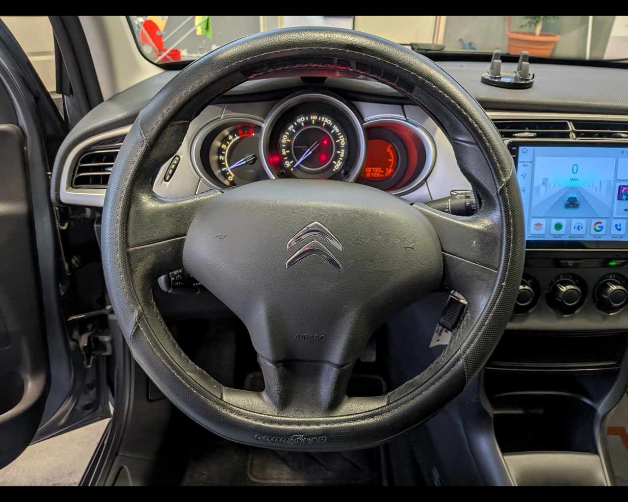 Foto CITROEN C3 1.4 hdi Style