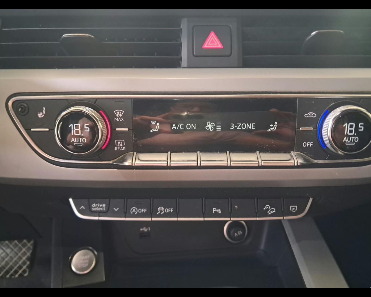 Foto AUDI A4 Allroad 40 2.0 tdi Mhev Business Evolution quattro 204cv