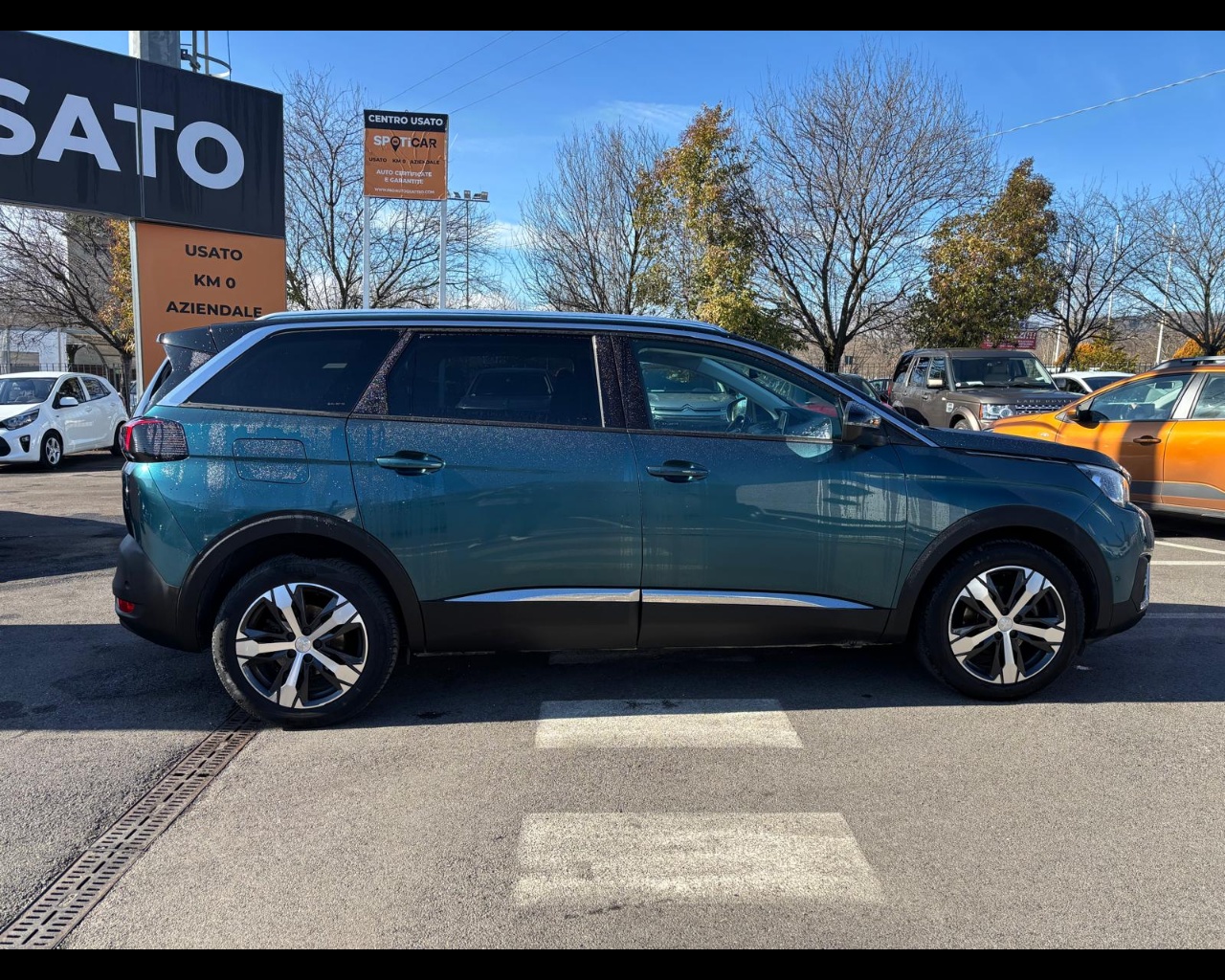 Foto PEUGEOT 5008 1.6 bluehdi Allure s&s 120cv 7p.ti eat6