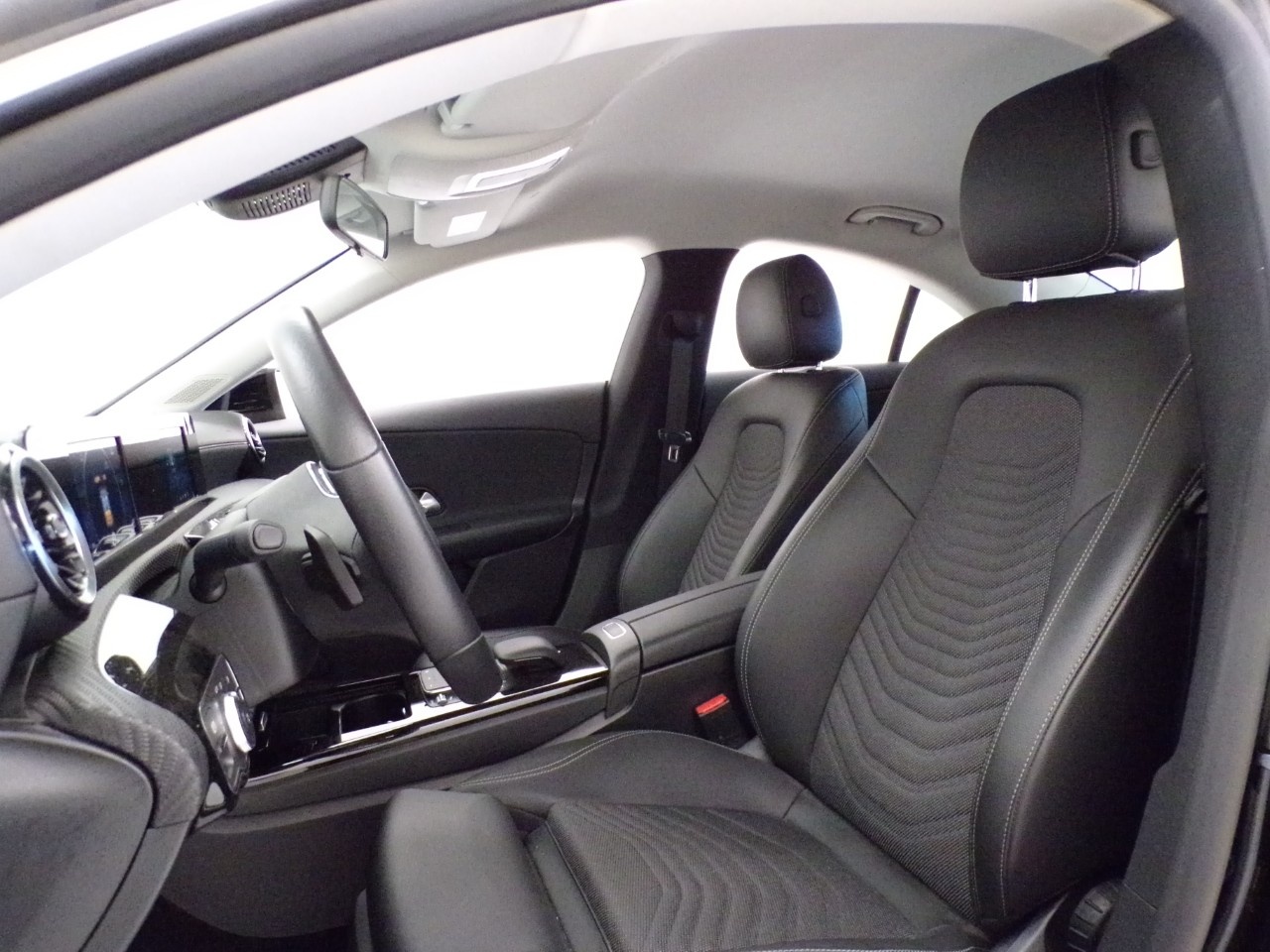 Mercedes CLA Coupé CLA Coupe 180 D Business 8G-DCT - 12