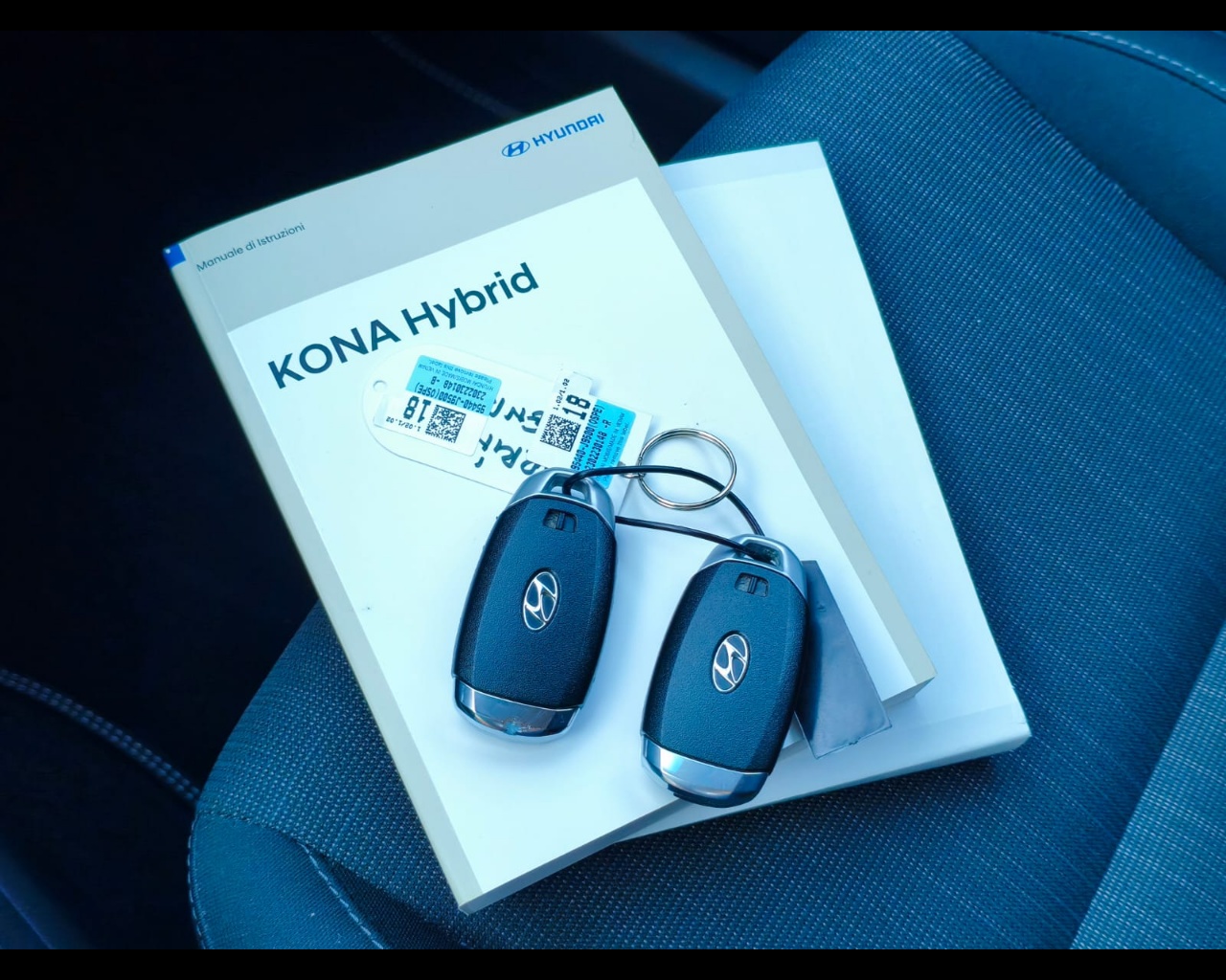 Foto HYUNDAI Kona 1.6 gdi hev Xclass 2wd 141cv dct