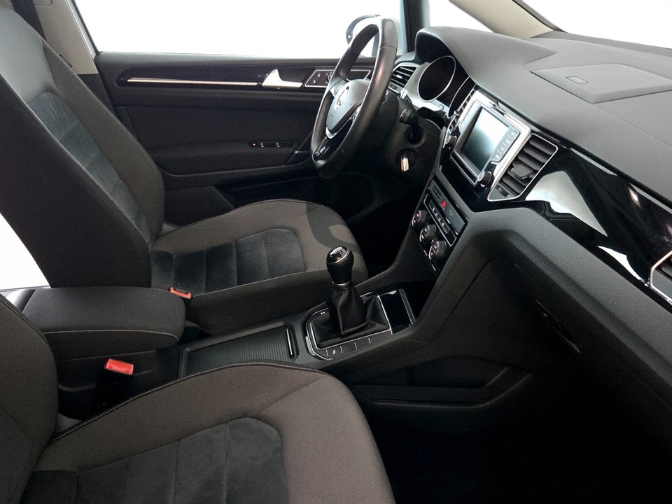 VOLKSWAGEN Golf Sportsvan 1.6 tdi Comfortline 110cv Diesel usato - 13