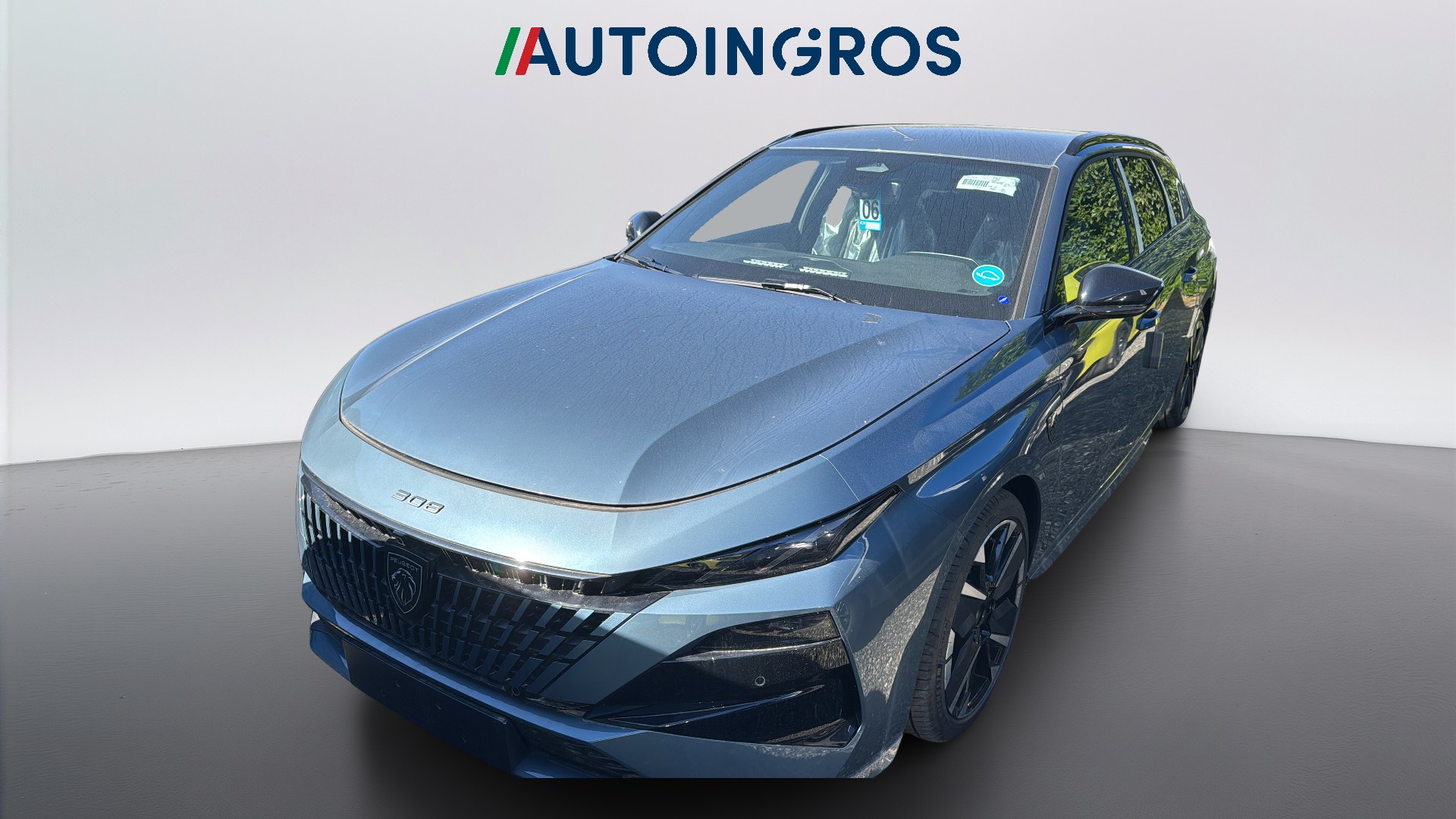 PEUGEOT 308 in Hybrid 195CV Automat