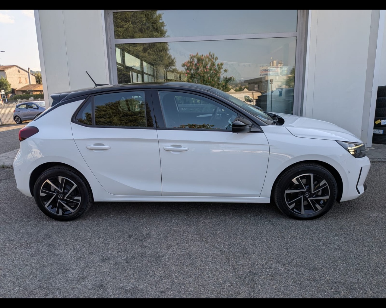 Foto OPEL Corsa 1.2 GS s&s 100cv