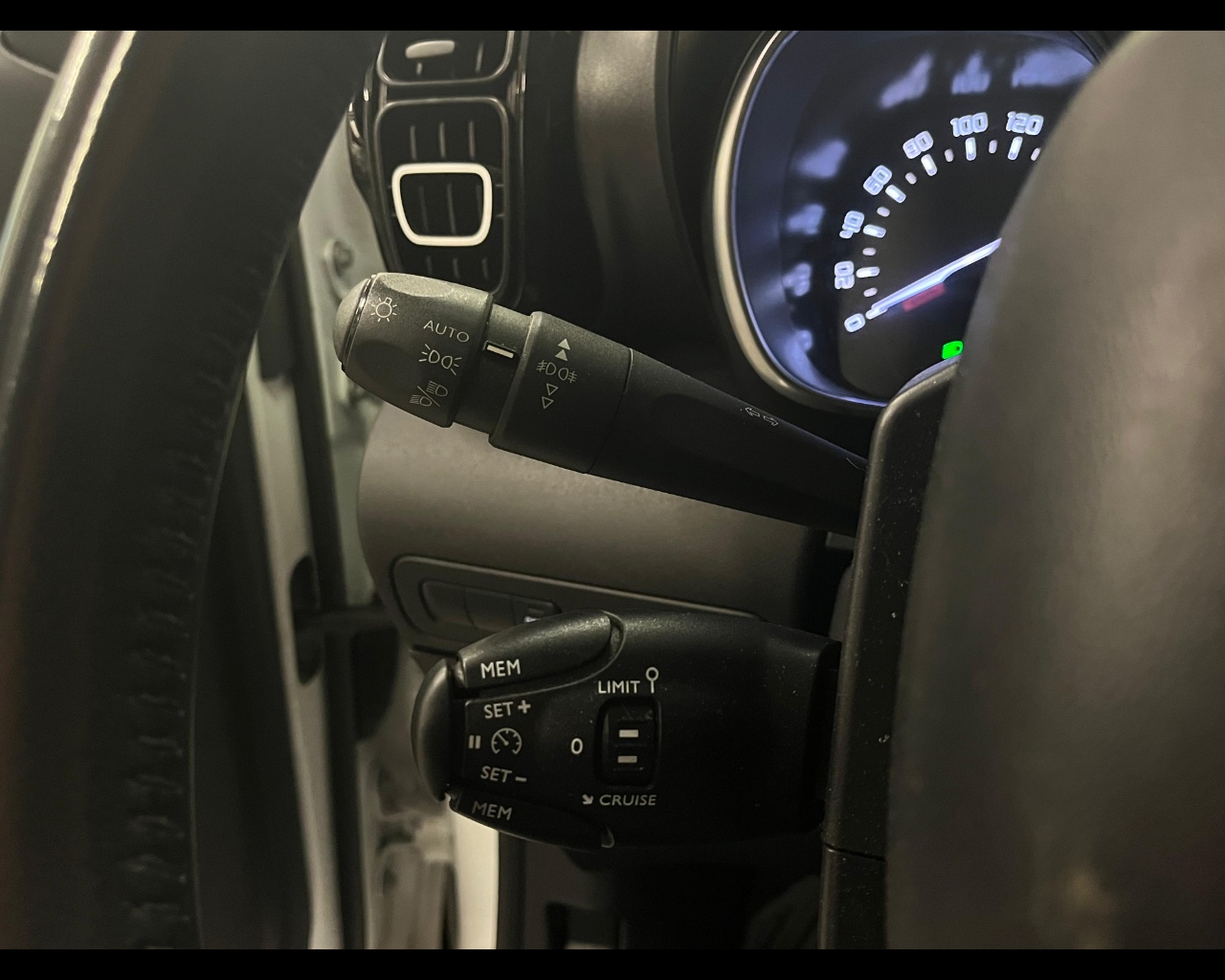 Foto CITROEN C3 Aircross 1.5 bluehdi Shine s&s 110cv