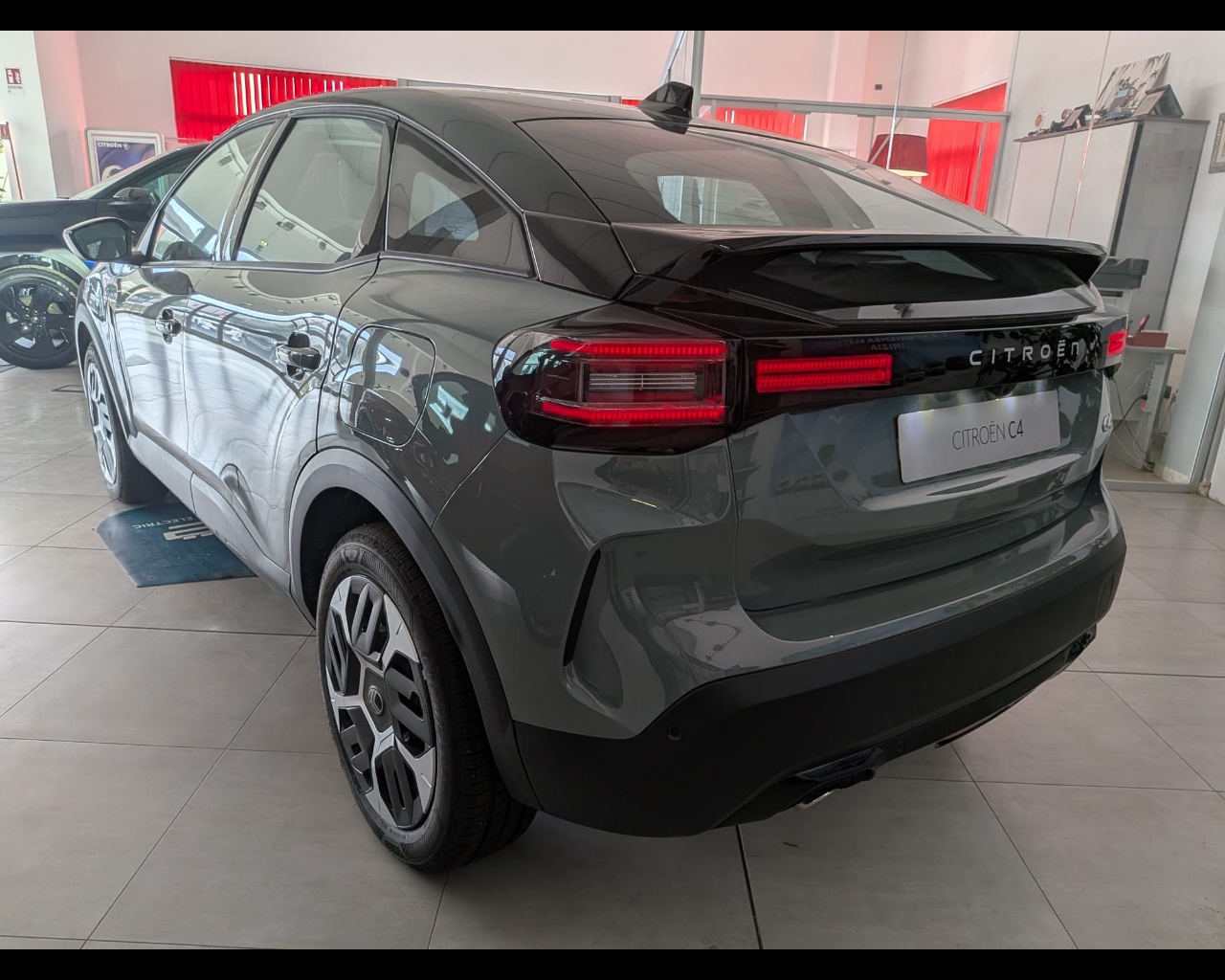 Foto CITROEN C4 1.2 puretech Plus s&s 130cv eat8