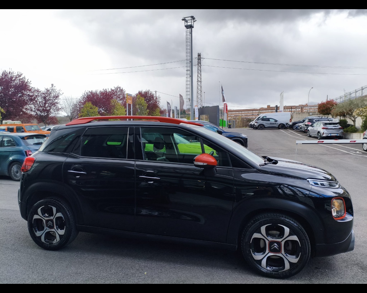 Foto CITROEN C3 Aircross 1.2 puretech Shine s&s 130cv