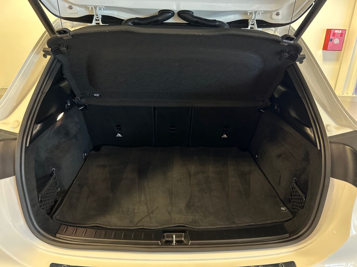 Mercedes GLA GLA 180 D Sport Plus 8G-DCT - 8