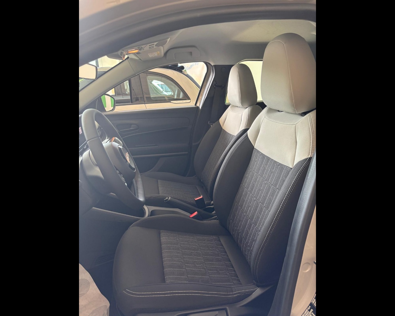 Foto FIAT 600 Hybrid Pop 1.2 Hybrid 110cv