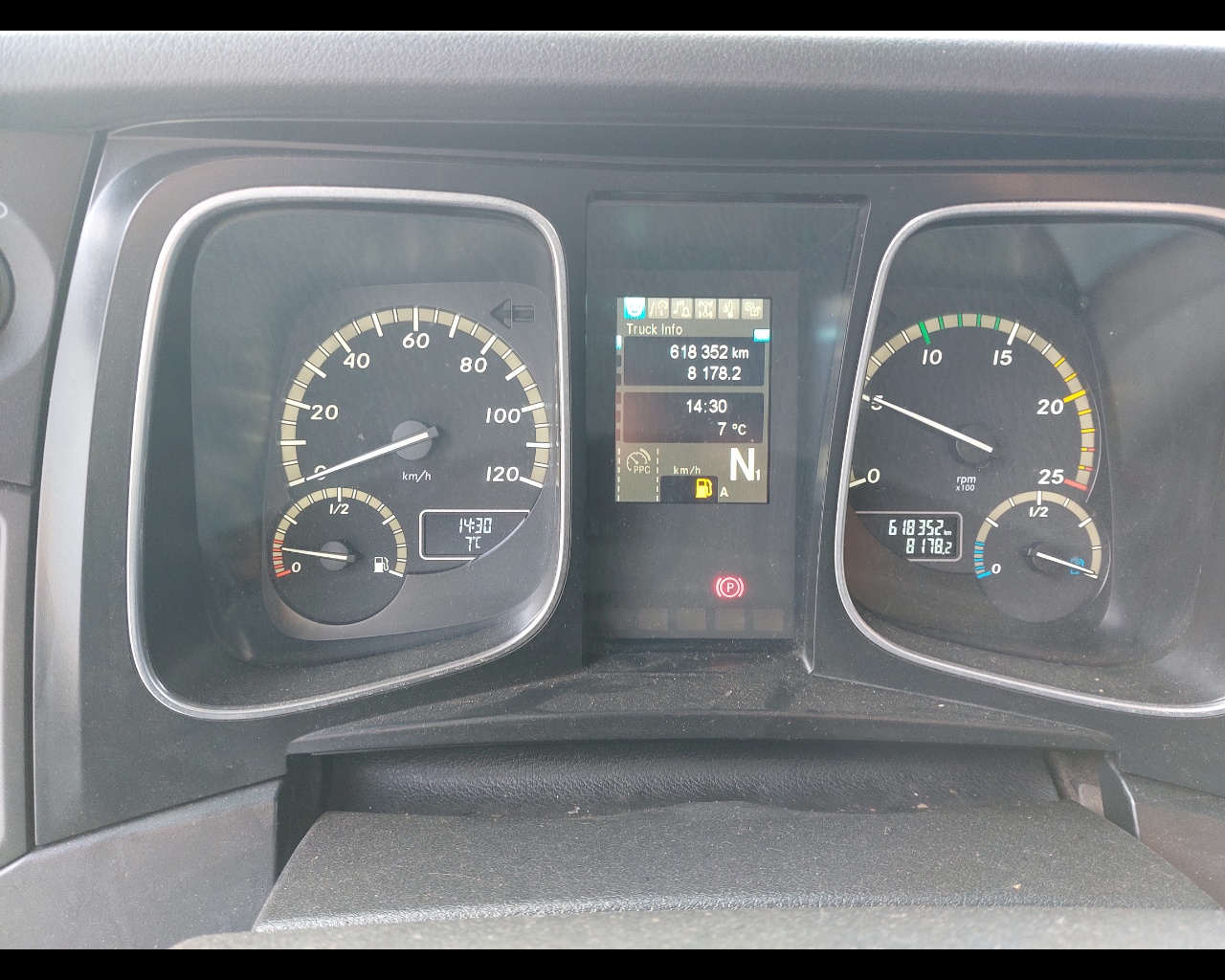 Mercedes Actros actros 1845 LS cab. Str.Sp. 2,3 EuroVI(E5) - 13