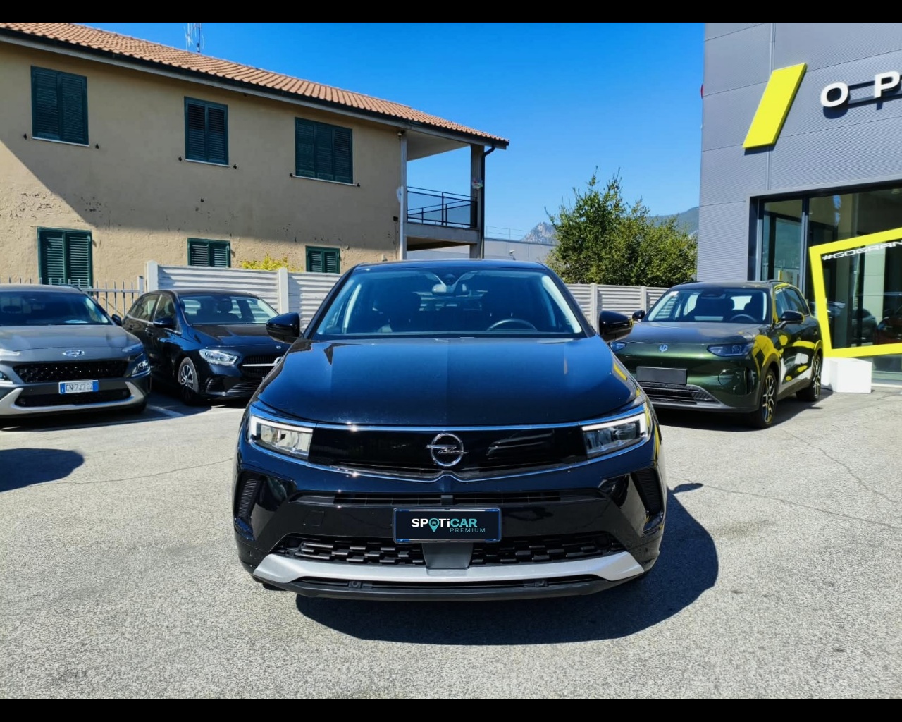 Foto OPEL Grandland 1.5 ecotec Business Elegance s&s 130cv at8
