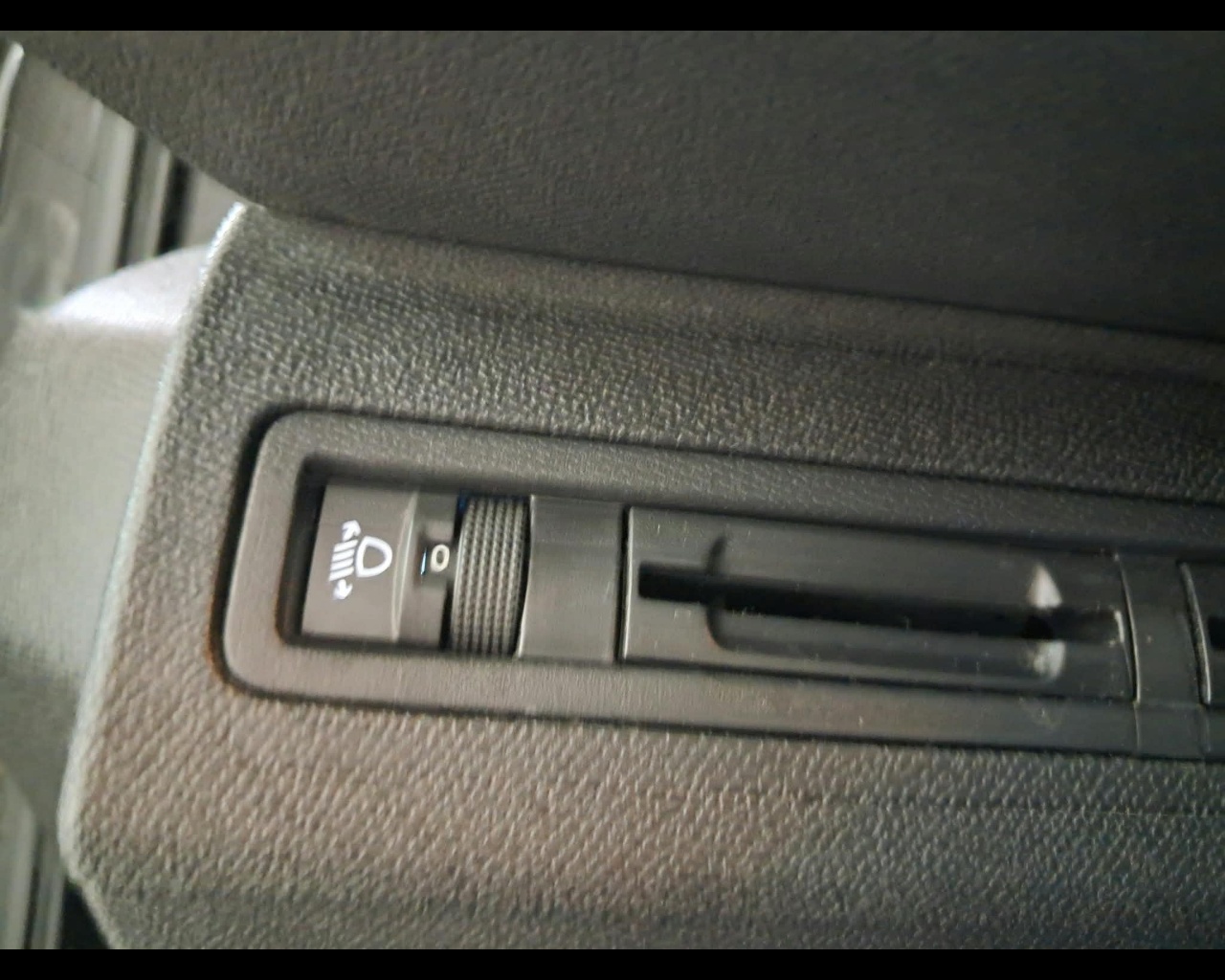 Foto PEUGEOT 3008 1.2 puretech t Active Pack s&s 130cv