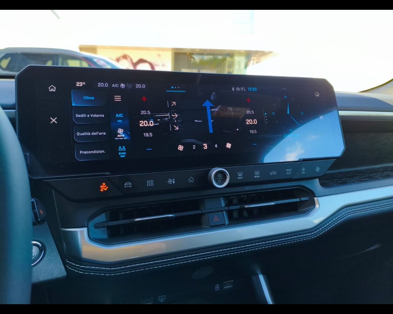 Foto JEEP Nuova Compass E-Hybrid Plug-InFirst Edition 1.6l 195cv Plug-In Hybrid Fw