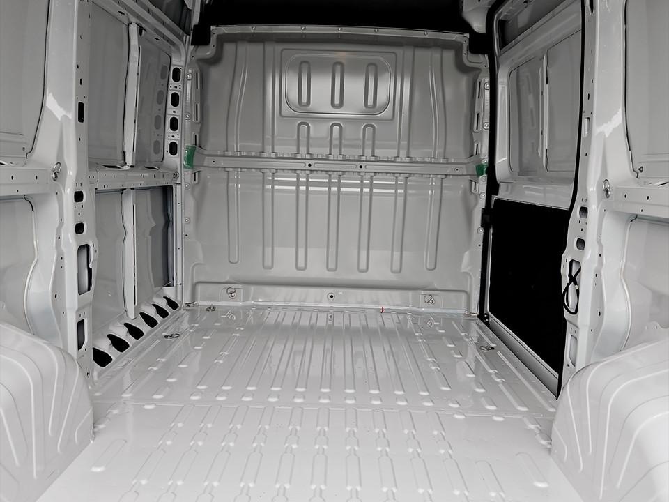 FIAT NUOVO DUCATO Ducato Serie 2 Stock My25 Furgone Lastrato 35q Mh2 140cv 2.2 Multijet 3 E Diesel km0 - 17