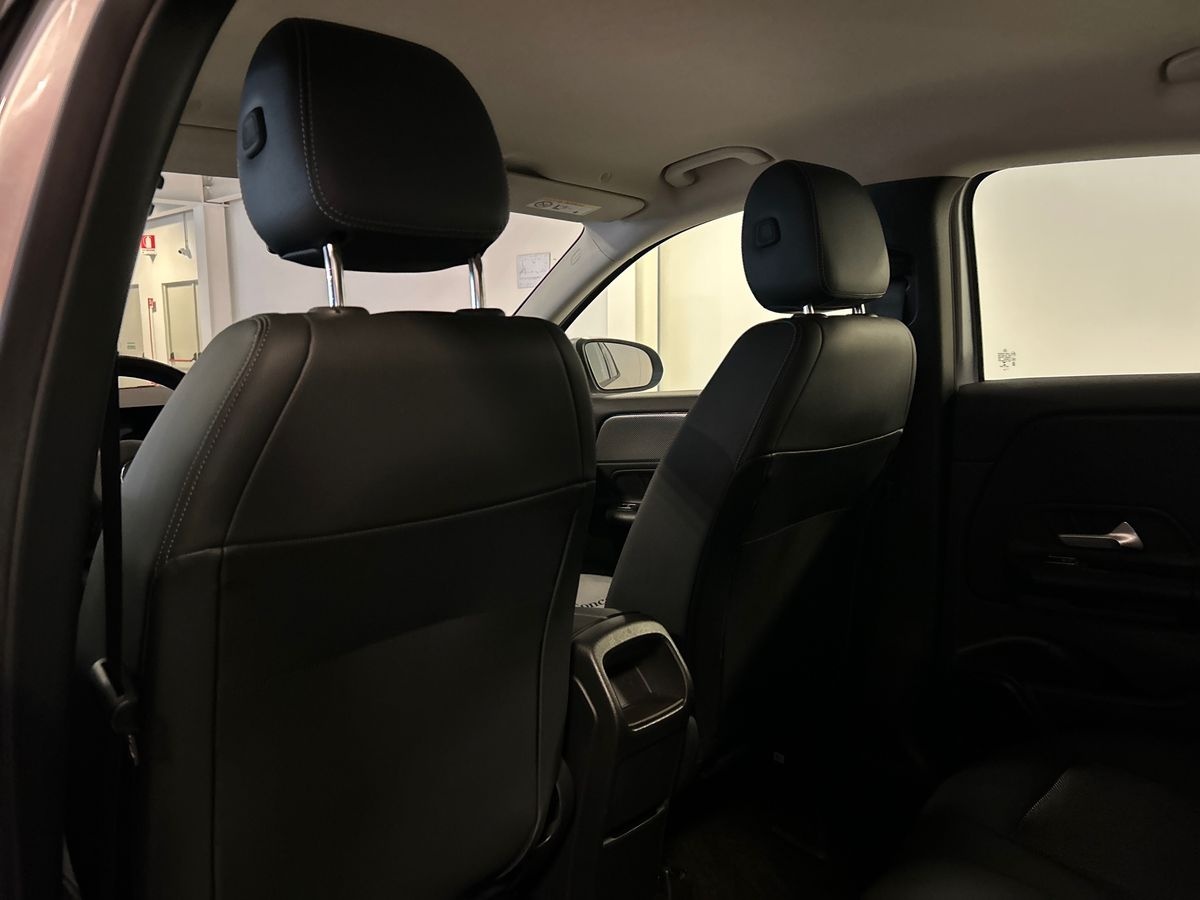 Mercedes GLA GLA 180 D Business Extra 8G-DCT - 18