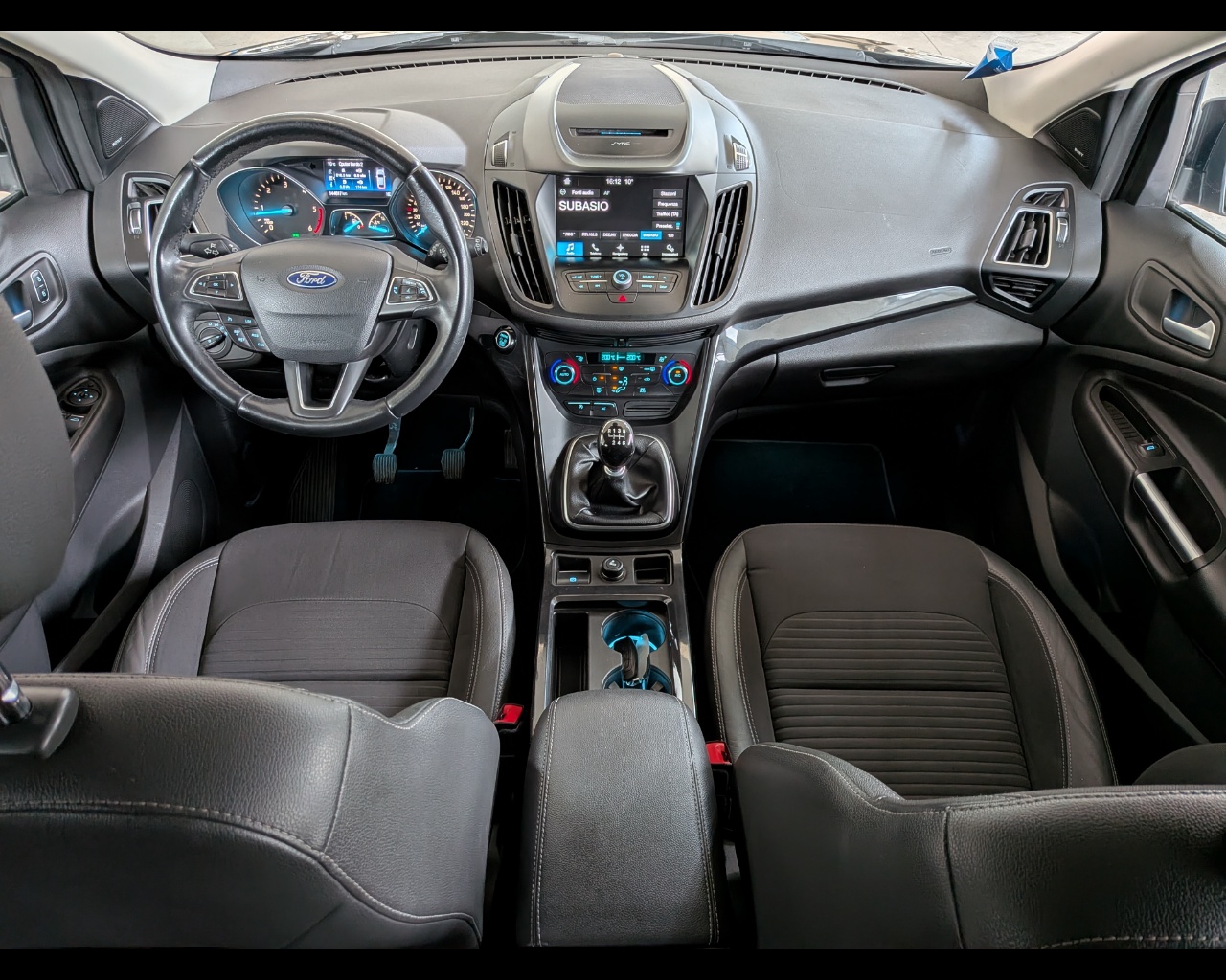 Foto FORD Kuga 1.5 tdci Titanium s&s 2wd 120cv