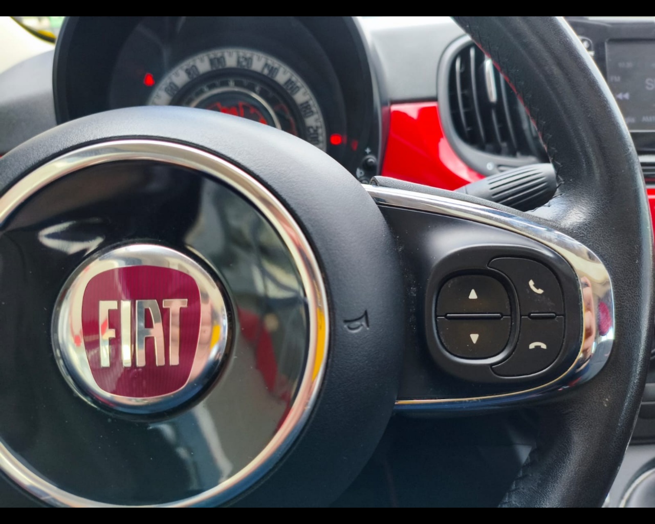 Foto FIAT 500 1.2 69cv edizione "Rosso Amore" 