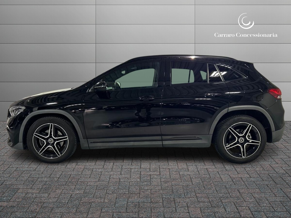 Mercedes GLA GLA 180 D Premium 8G-DCT - 6