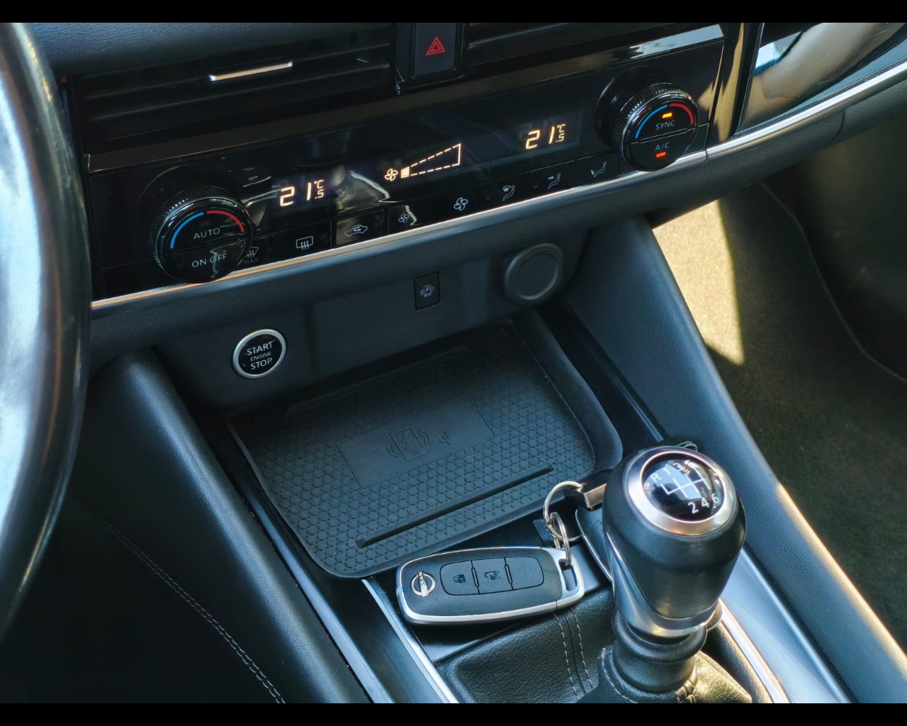 Foto NISSAN Qashqai 1.3 mhev N-Connecta 2wd 140cv