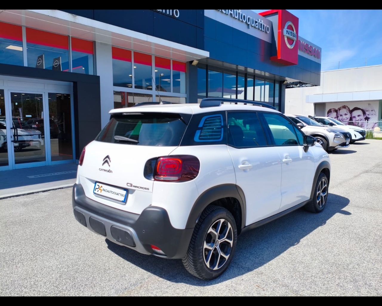 Foto CITROEN C3 Aircross 1.2 puretech Shine s&s 110cv