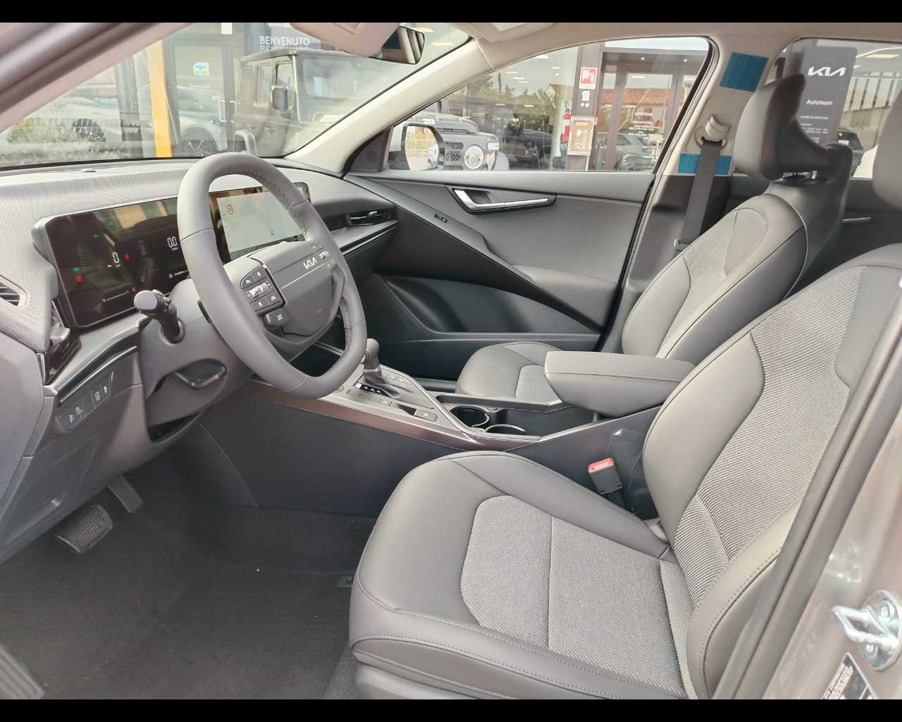 Kia Niro Nuovo Ibrido benzina Niro Este