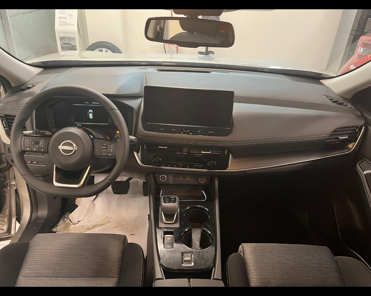 Foto NISSAN X-Trail 1.5 mhev N-Connecta 2wd xtronic