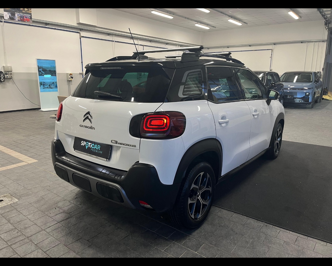 Foto CITROEN C3 Aircross 1.5 bluehdi Shine s&s 110cv
