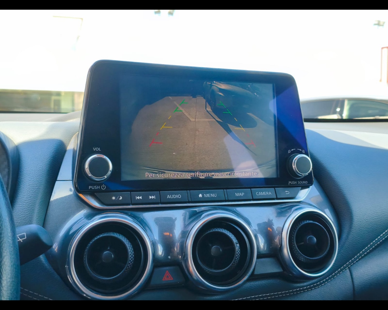 Foto NISSAN Juke 1.0 dig-t N-Connecta 114cv