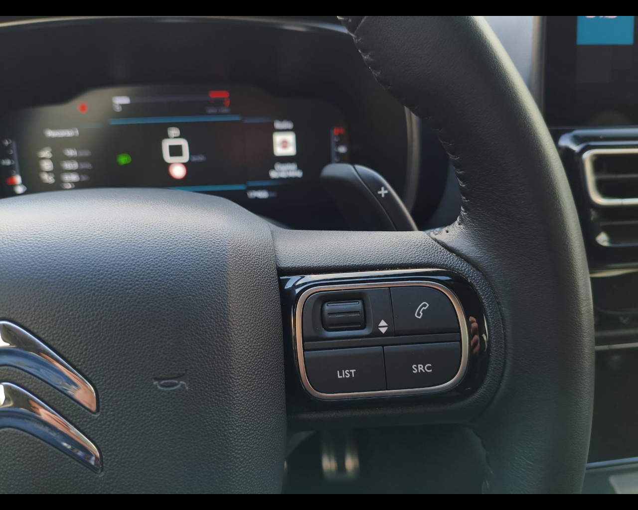 Foto CITROEN C5 Aircross 1.5 bluehdi Shine s&s 130cv eat8