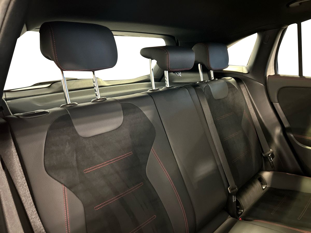 Mercedes GLA GLA 180 D Premium 8G-DCT - 16