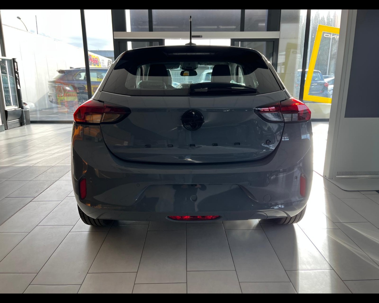 Foto OPEL Corsa full electric Nuova Yes 136cv