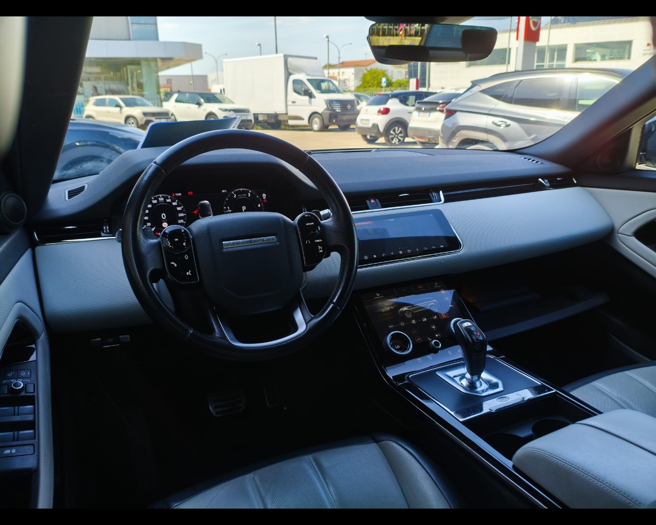 Foto LAND ROVER Range Rover Evoque 2.0d i4 mhev R-Dynamic S awd 150cv auto