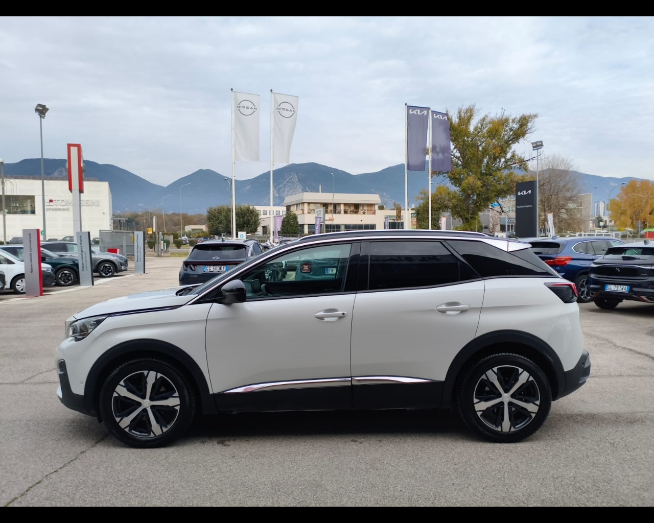 Foto PEUGEOT 3008 1.5 bluehdi Allure s&s 130cv