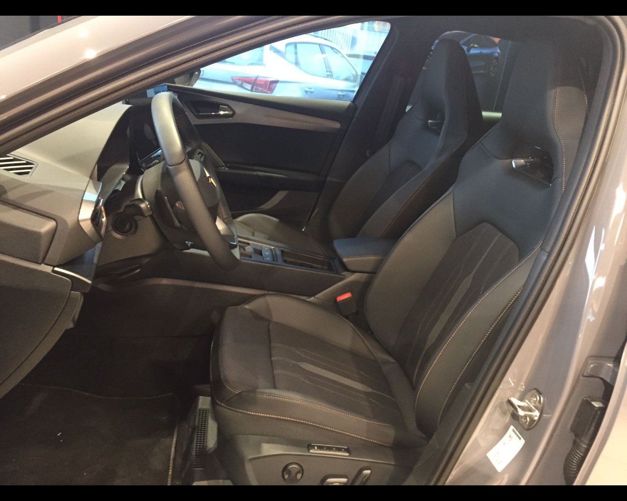 Immagine CUPRA CUPRA Leon Leon 1.5 Hybrid 110 kW (150 CV) mHEV DSG 7 marce 2WD usata o Km0
