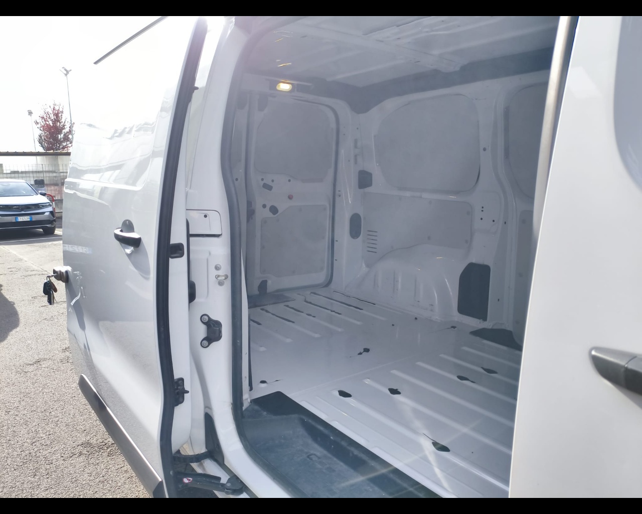 Foto FIAT Scudo Ice 1.5 bluehdi 120cv L2H1 (Business)