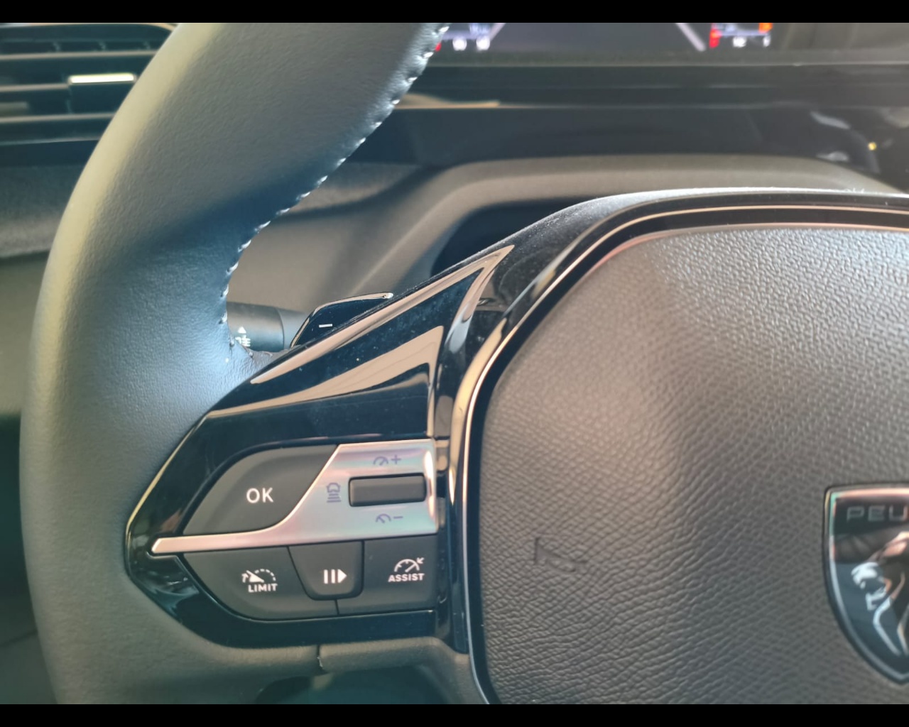 Foto PEUGEOT 308 SW 1.5 bluehdi Allure s&s 130cv eat8