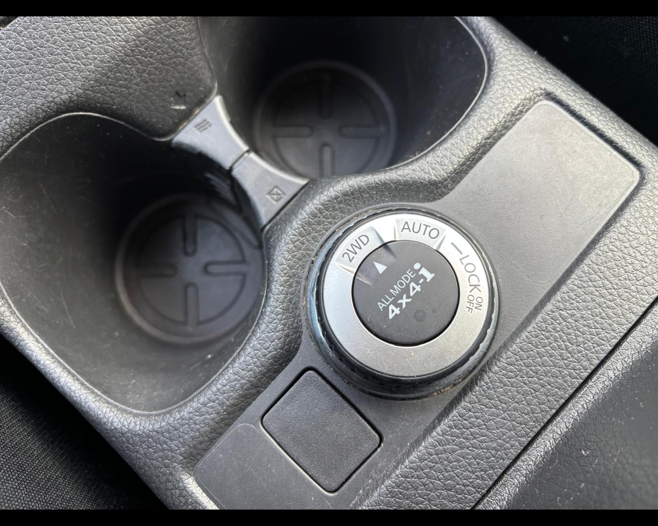 Foto NISSAN X-Trail 1.6 dci N-Connecta 4wd N1