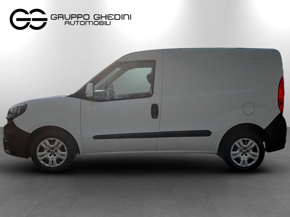 FIAT Doblo cargo 1.6 mjt 16v SX 105cv E6 Diesel Usato - 3