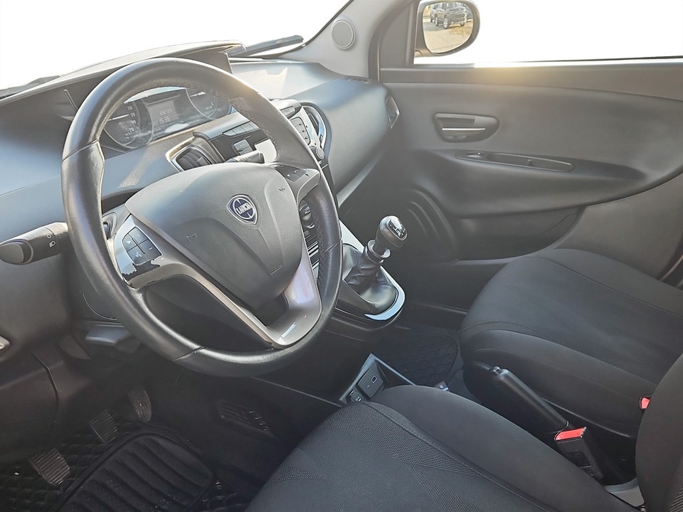 LANCIA Ypsilon 1.0 firefly hybrid Gold s&s 70cv Ibrido benzina Usato - 6