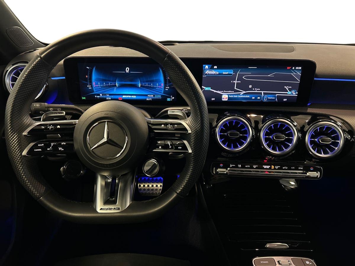 Mercedes-AMG Classe A AMG Classe A AMG 35 Premium Plus AMG 4Matic Speedshift DCT AMG 8G - 11