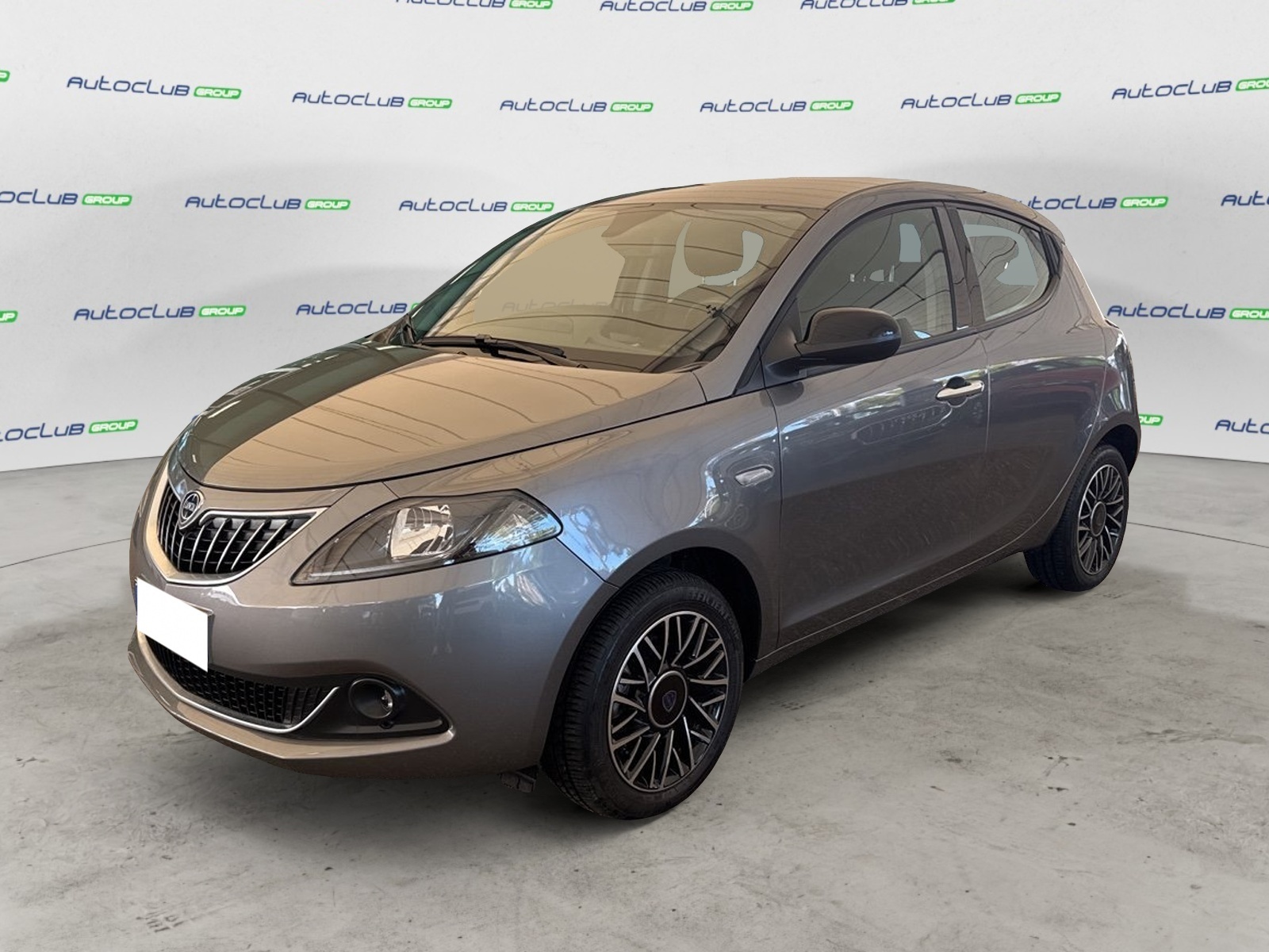 Foto LANCIA Ypsilon III 2021 - Ypsilon 1.0 firefly hybrid Platino s&s 70cv